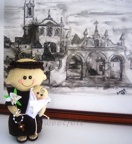 ♥♥♥ Sto António... e ao fundo a Igreja de Sto António dos Olivais em Coimbra, onde toda a minha família casou e foi baptizada... by sweetfelt \ ideias em feltro