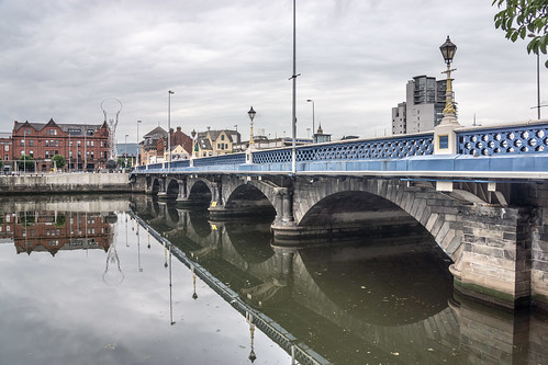 Queens Bridge Belfast by infomatique