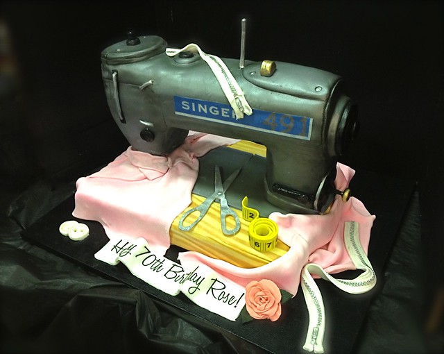singer sewing machine cake