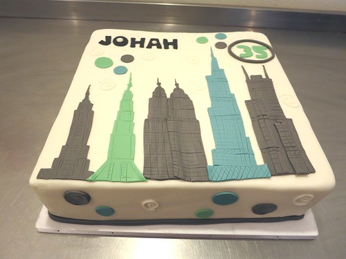 Skyscraper Birthday Cake by CAKE Amsterdam - Cakes by ZOBOT