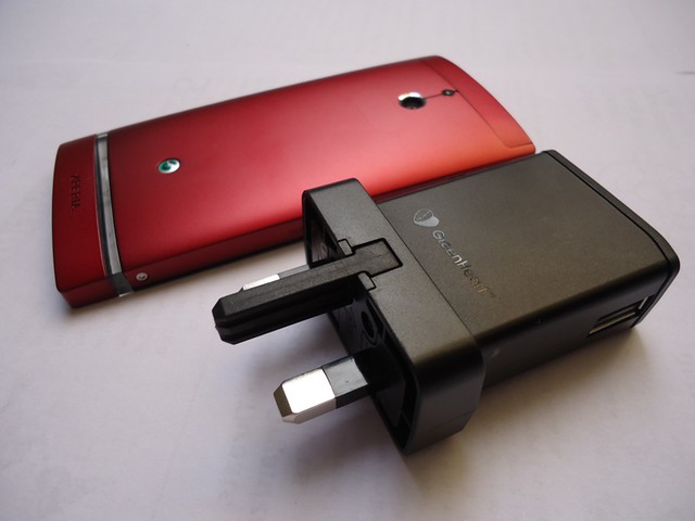 Charger Sony Xperia P