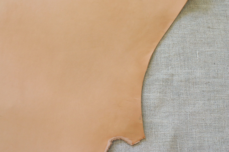vegetable-tanned-leather-linen