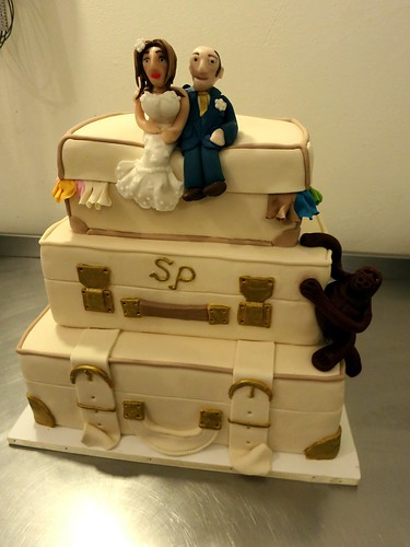 Stacked Suitcases Wedding Cake by CAKE Amsterdam - Cakes by ZOBOT