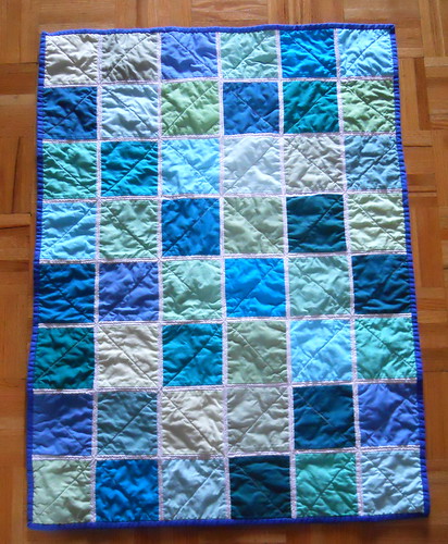 baby boy quilt 1, made with Poseidon Kona FQ pack