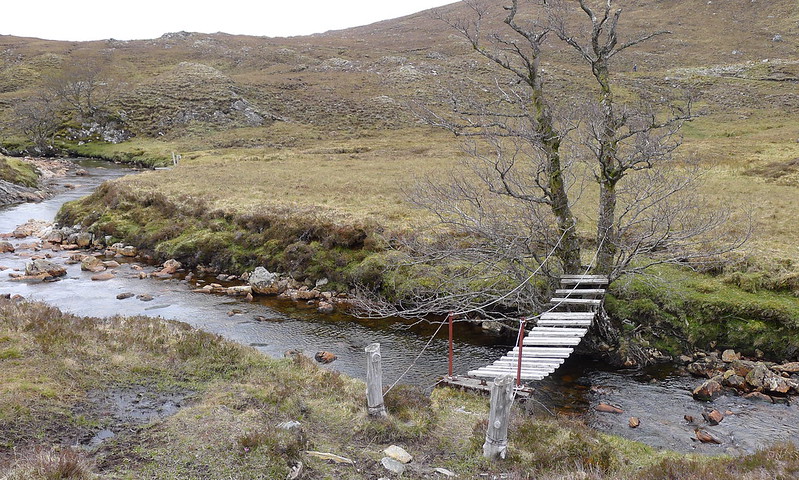 Bridge crossing near the Pollan
Buidhe