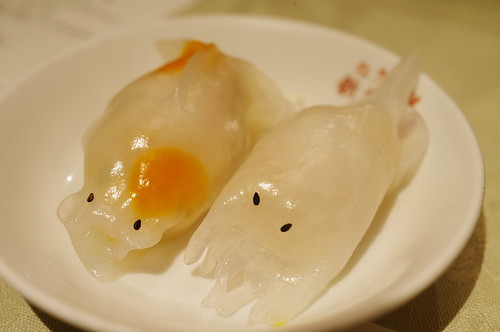 goldfish and squid dumpling