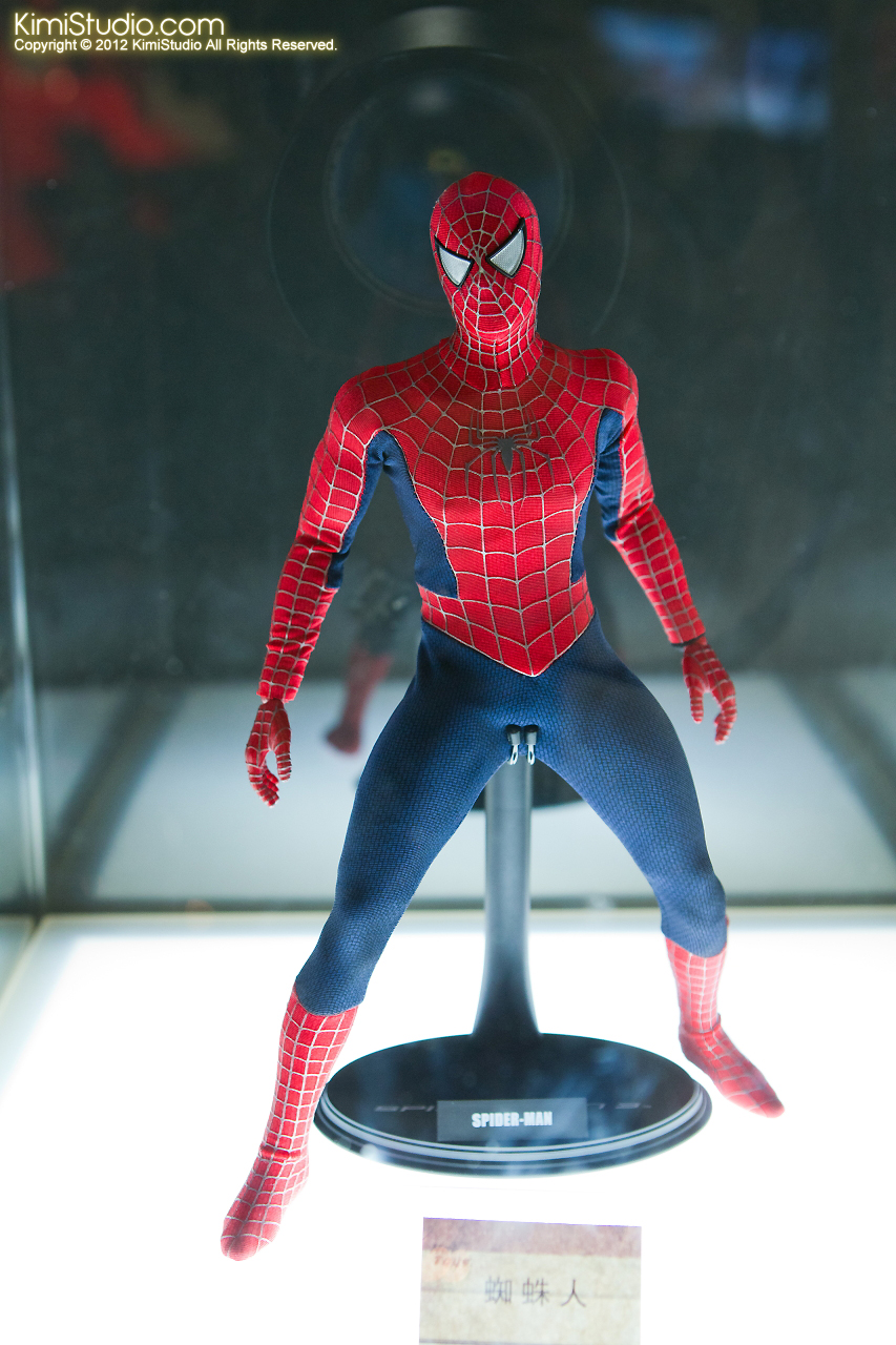 2011.11.12 HOT TOYS-035