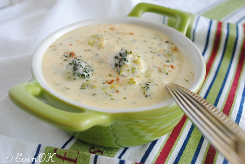 Creamy Cheddar & Broccoli Soup