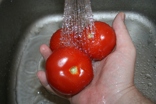 14 - Tomaten waschen / Wash tomatoes