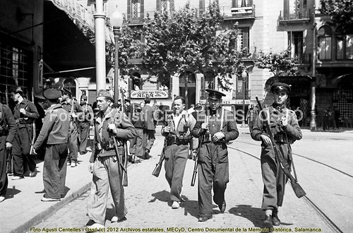 Barcelona, hechos de mayo de 1937. by Octavi Centelles