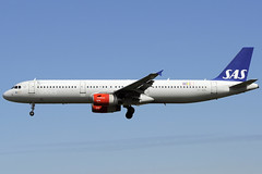 Scandinavian A321-232 OY-KBL BCN 24/04/2012