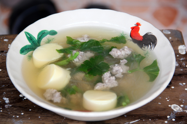 Gaeng Jued (Vegetable Soup) แกงจืด