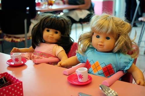 Dolls-at-table