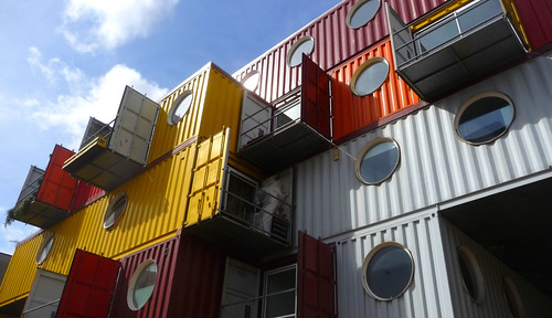 Container City I, London (by: Esther Simpson, creative commons license)