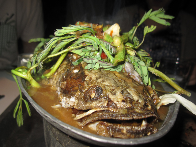 Gaeng Som Pla Chon (Snake Head Fish with Sweet and Sour Soup) แกงส้มปลาช่อน