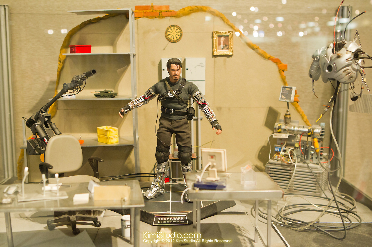 2011.11.12 HOT TOYS-125