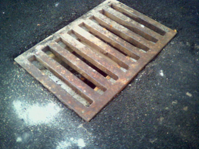 Close-up of new Columbia/Center grate