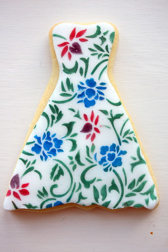 Stencilled dress cookie