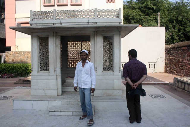 City Monument – Mirza Ghalib’s Tomb, Nizamuddin Basti