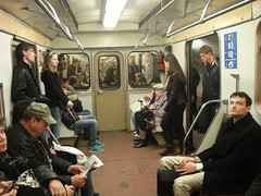 Dans le métro à Moscou