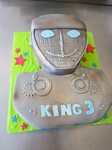 ATOM Real Steel Cake by CAKE Amsterdam - Cakes by ZOBOT