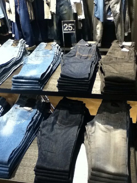 ZARA Jeans 25.95 Euro