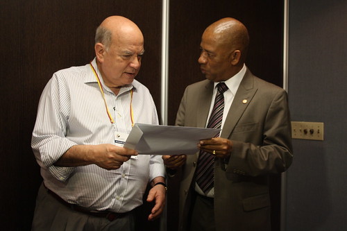 Secretary General Insulza meets with Minister of Foreign Affairs of Suriname