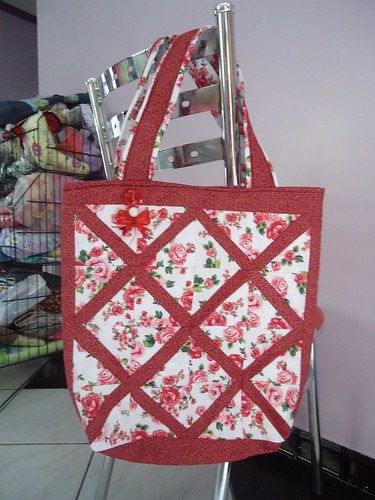 Bolsa vermelha em patchwork by Bárbara & Francisca Campos Patchwork