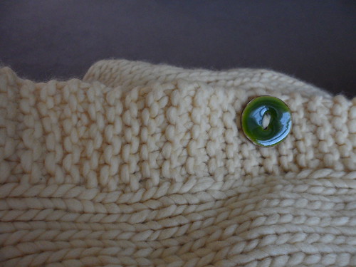 Debbie Bliss Como sweater cardigan buttons matching handspun thread