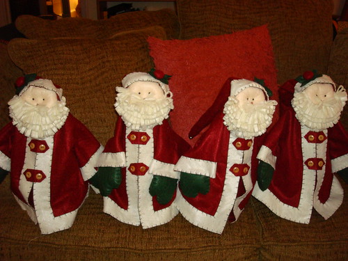 More Santas! by gnomemade quilts