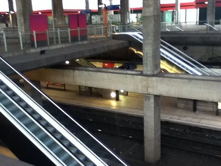 戴高乐机场入城的RER火车站