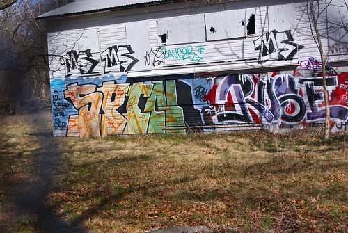 Graffiti barn #2