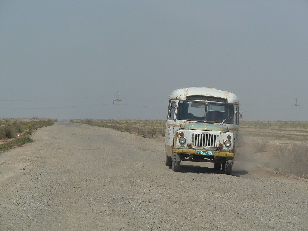 Autobus turkme, Karakum (Turkmenistan)