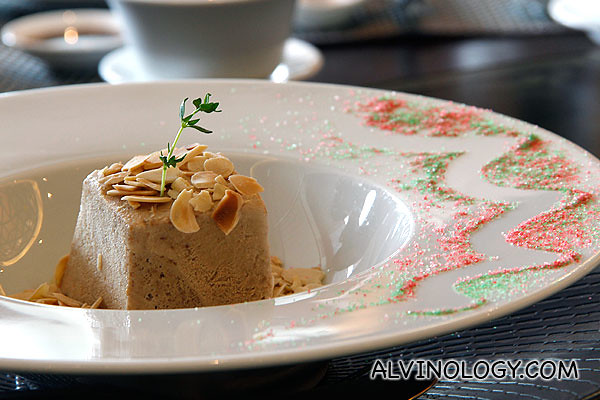 Special Xinjiang Almond and Pistachio Ice Cream (RM 10++)