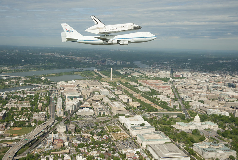 Space Shuttle Discovery DC Fly-Over (201204170008HQ)