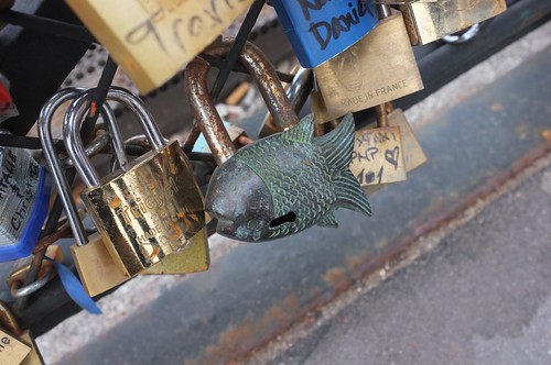 padlocking our "love" at the pont de l'archev�ch�