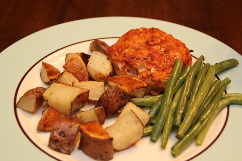 Meatloaf, green beans and potatoes