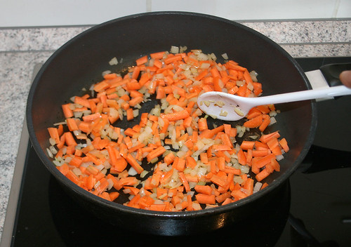 29 - Karotten anbraten / Fry carrots