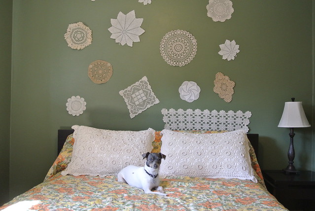 DIY: Doily Wall Art | PunkyStyle.