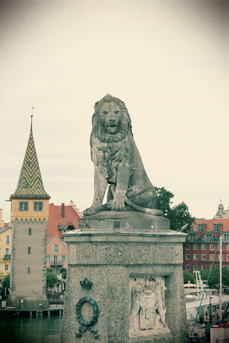 Another view of the Lindau lion and Lindau.