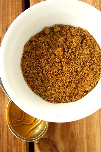 Does making homemade curry powder make a foodie difference?