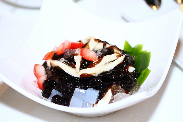 C-Jade HK Café IN: Grass Jelly with Beancurd (豆腐凉粉)