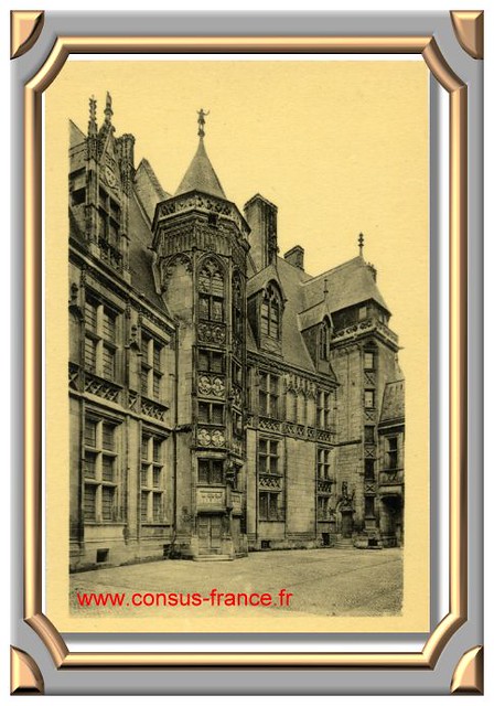 BOURGES_Palais Jacques Coeur - La Cour _8_ Edition des Monuments Historiques -70-150