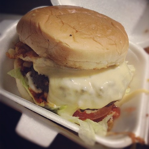 Behold, the Jumbo Burger. I like!!! #sgramadan