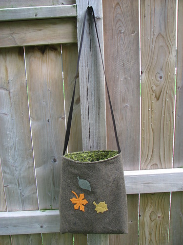Simple Tote Bag: Leaves