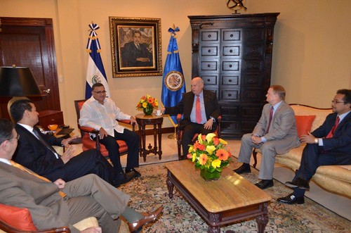 OAS Secretary General Meets with the President of El Salvador