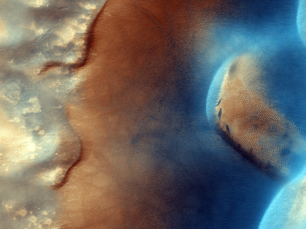 Dust Devil Lines in Dust Devil Lines in the Sand (NASA, Mars, 2009)Sand (NASA, Mars, 2009)