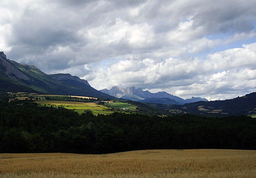 Grande Moucherolle and the "Two Sisters"