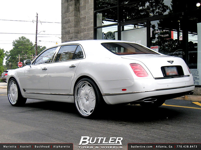Bentley Mulsanne with 24in Forgiato Galassio Wheels