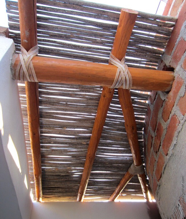 Stick roofing Las Pocitas